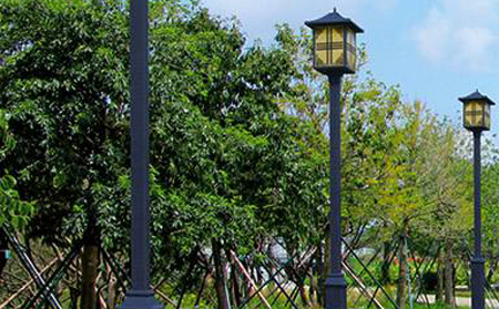 太阳能玛多庭院灯价格为何差三倍？关键看这几点