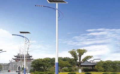 玛多玛多太阳能路灯价格差在哪？影响造价的4大核心因素揭秘